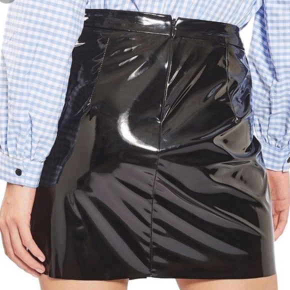 🤑3×25🤑 NWOT! BLACK PATENT MINI SKIRT - Picture 7 of 7